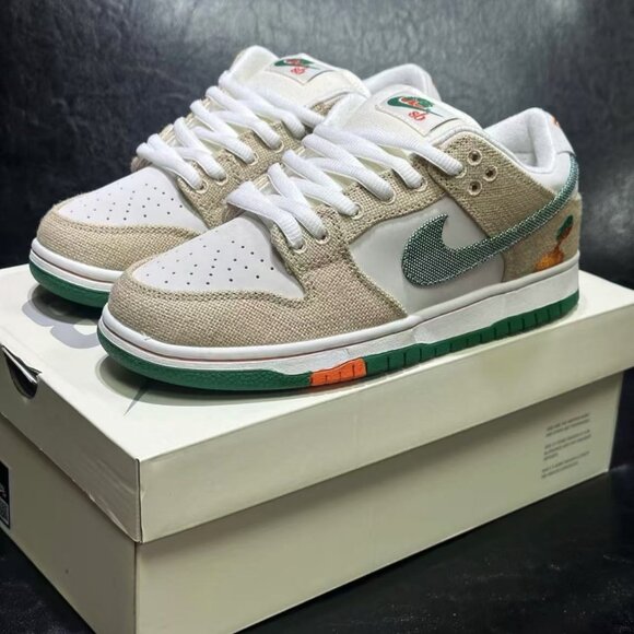 Jarritos x Nike Dunk SB "Phantom and Malachite"